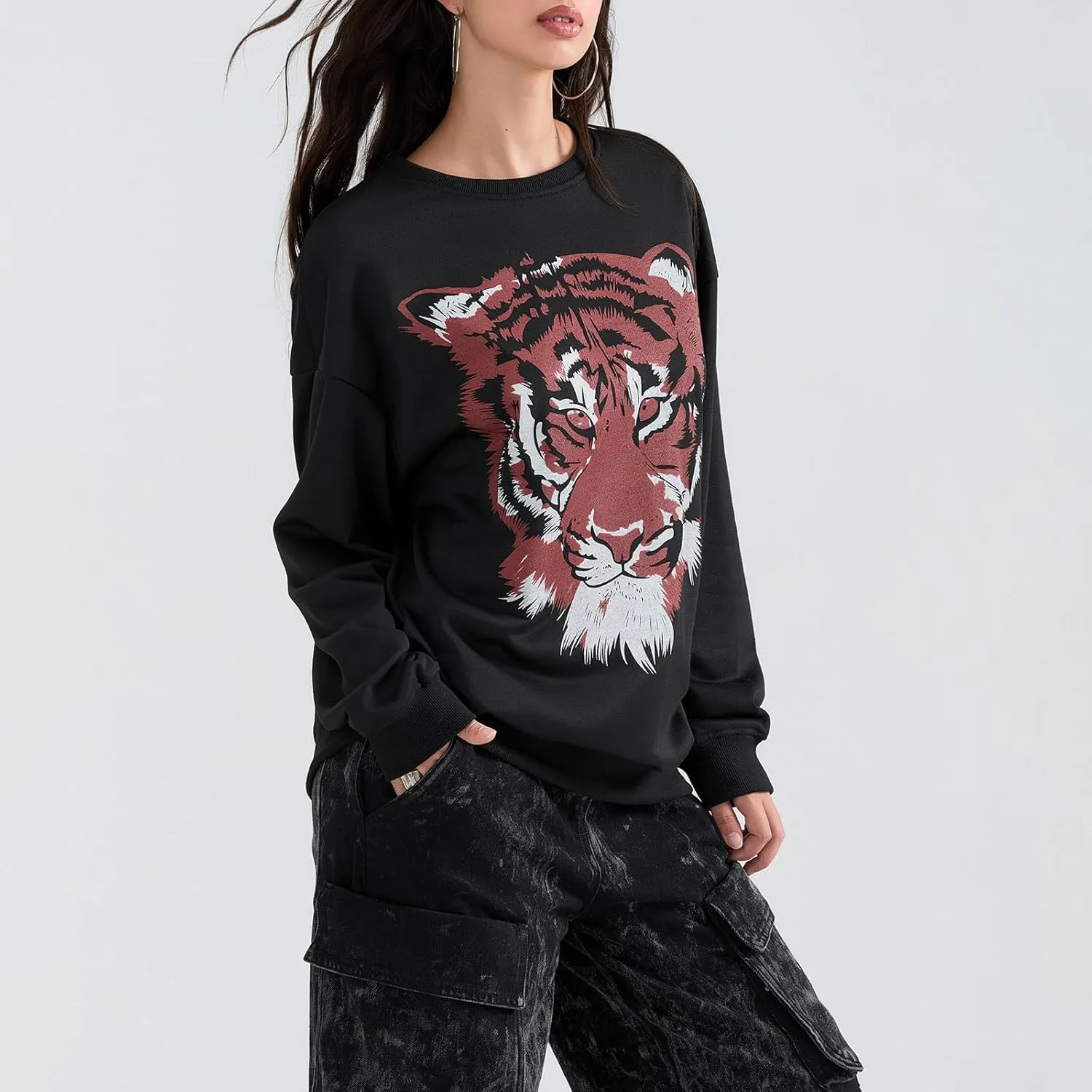 Amiblvowa Women Graphic Oversized Sweatshirt Y2K Long Sleeve Crew Neck Baggy Pullover Sweatshirt Teens Retro Aesthetic Hoodie