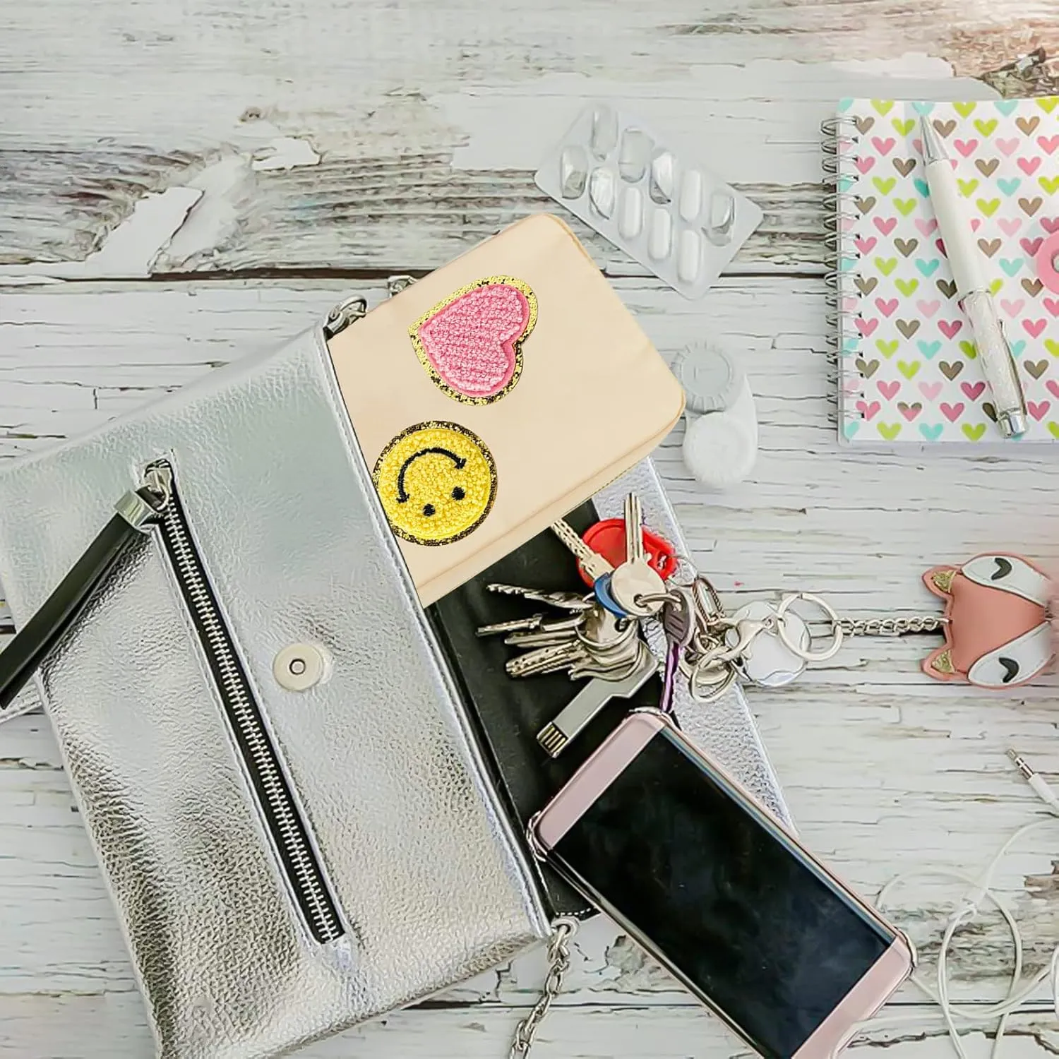 Preppy Patch Small Makeup Bag-Nylon Waterproof Portable Things Bag-Preppy Cosmetic Travel Toiletry Organizer Bag Daily Use Pouch for Girl with Smile Lightning Heart PatchesBeige