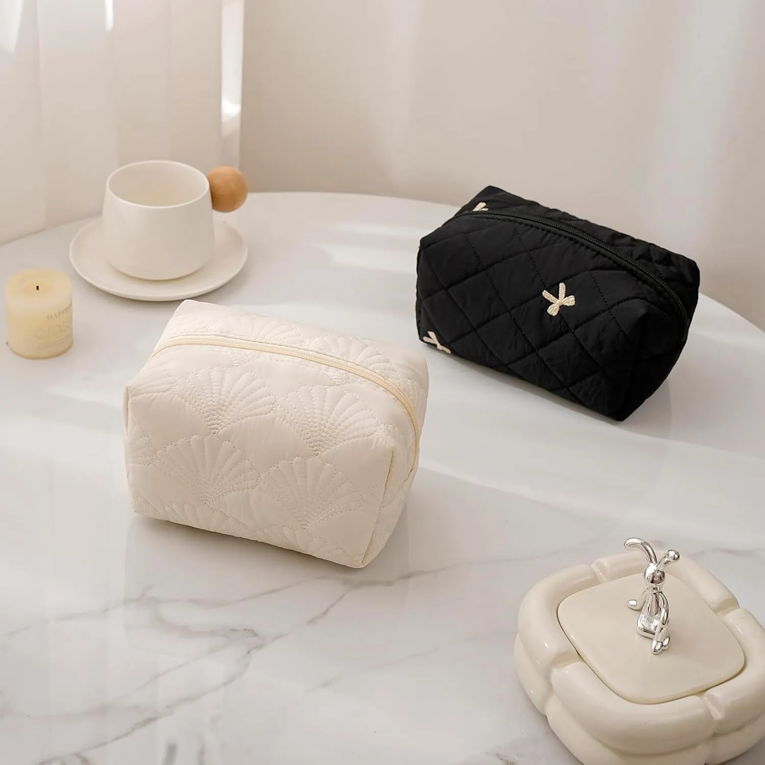 Small Quilted Cotton Coquette Makeup bag, White Coastal Granddaughter Aesthetic Cosmetic Bag, Cute Seashell Portable Travel Toiletry Pouch (07Small White)